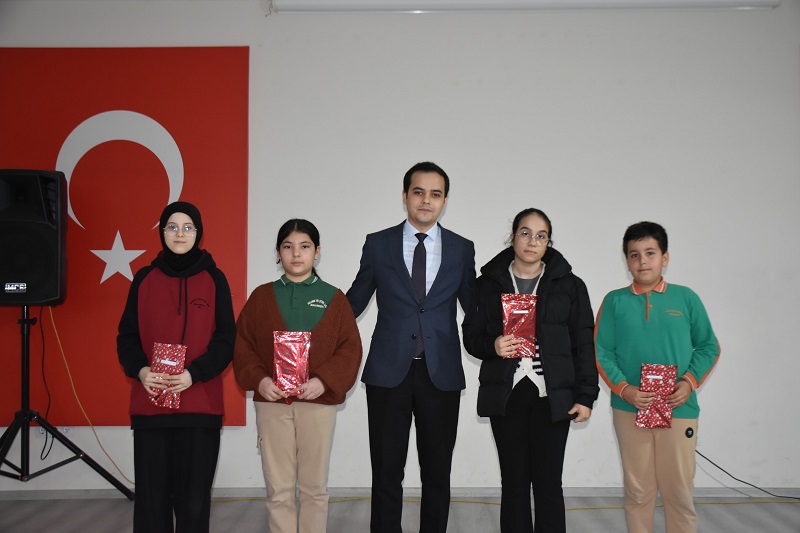 İlçe Kaymakamı Sayın Abdullah Emre Özefe “12 Mart İstiklal Marşının Kabulü ve Mehmet Akif ERSOY’u Anma Günü Programı”na Katıldı