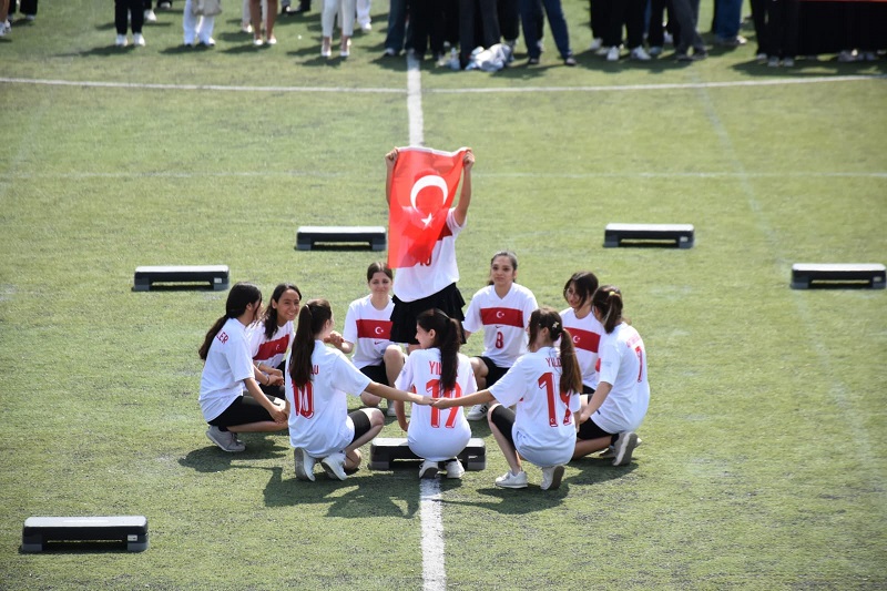 19 Mayıs Atatürk'ü Anma, Gençlik ve Spor Bayramı Çoşkuyla  Kutlandı